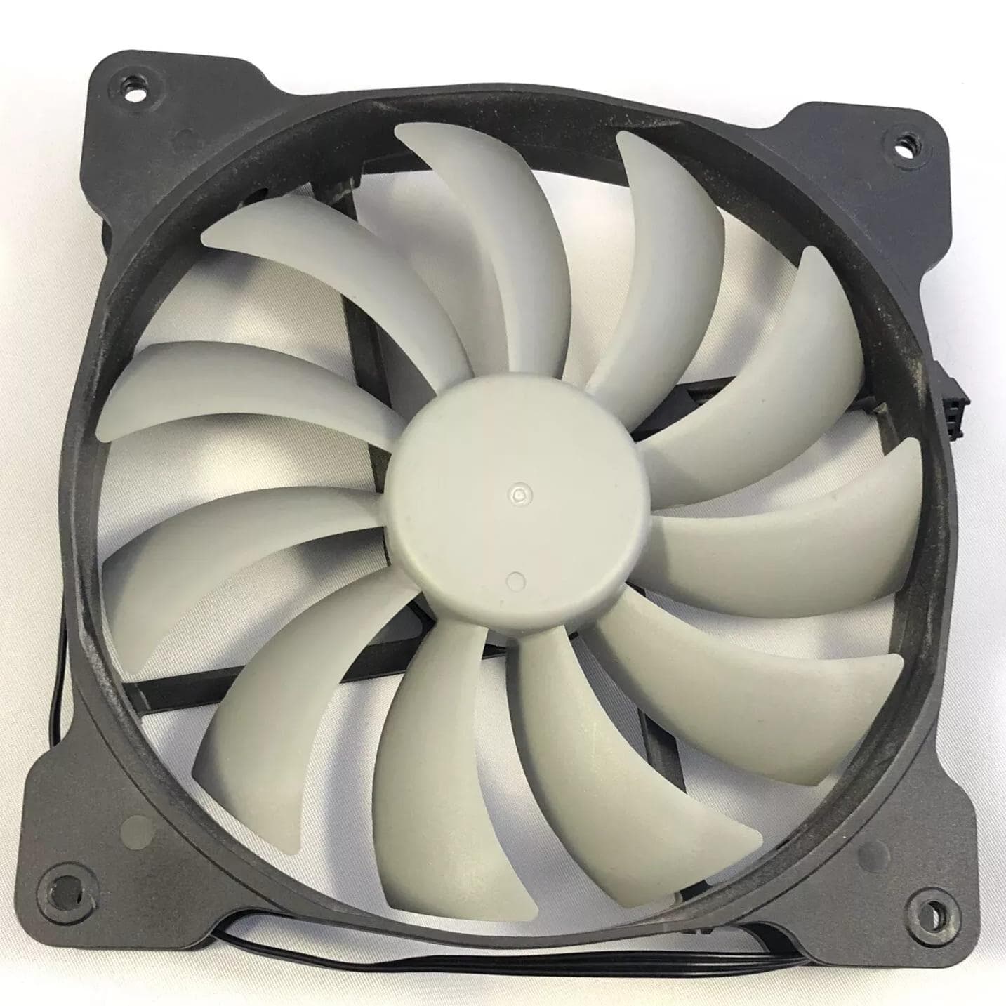 Вентилятор Corsair 140mm (A1425l12s-2)